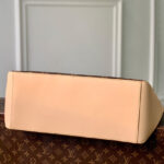 Louis Vuitton Mezzo M47134 Brown